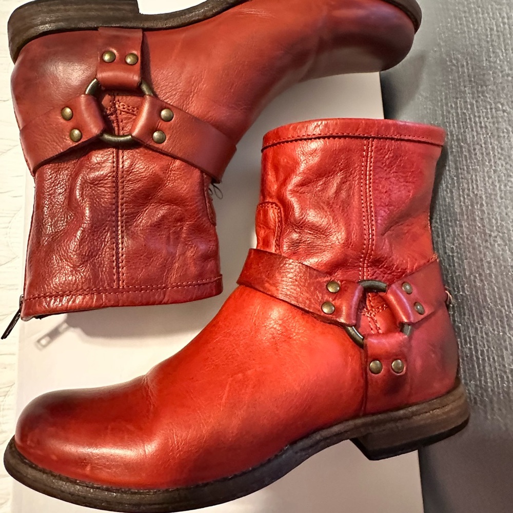FRYE HARNESS BOOTIES